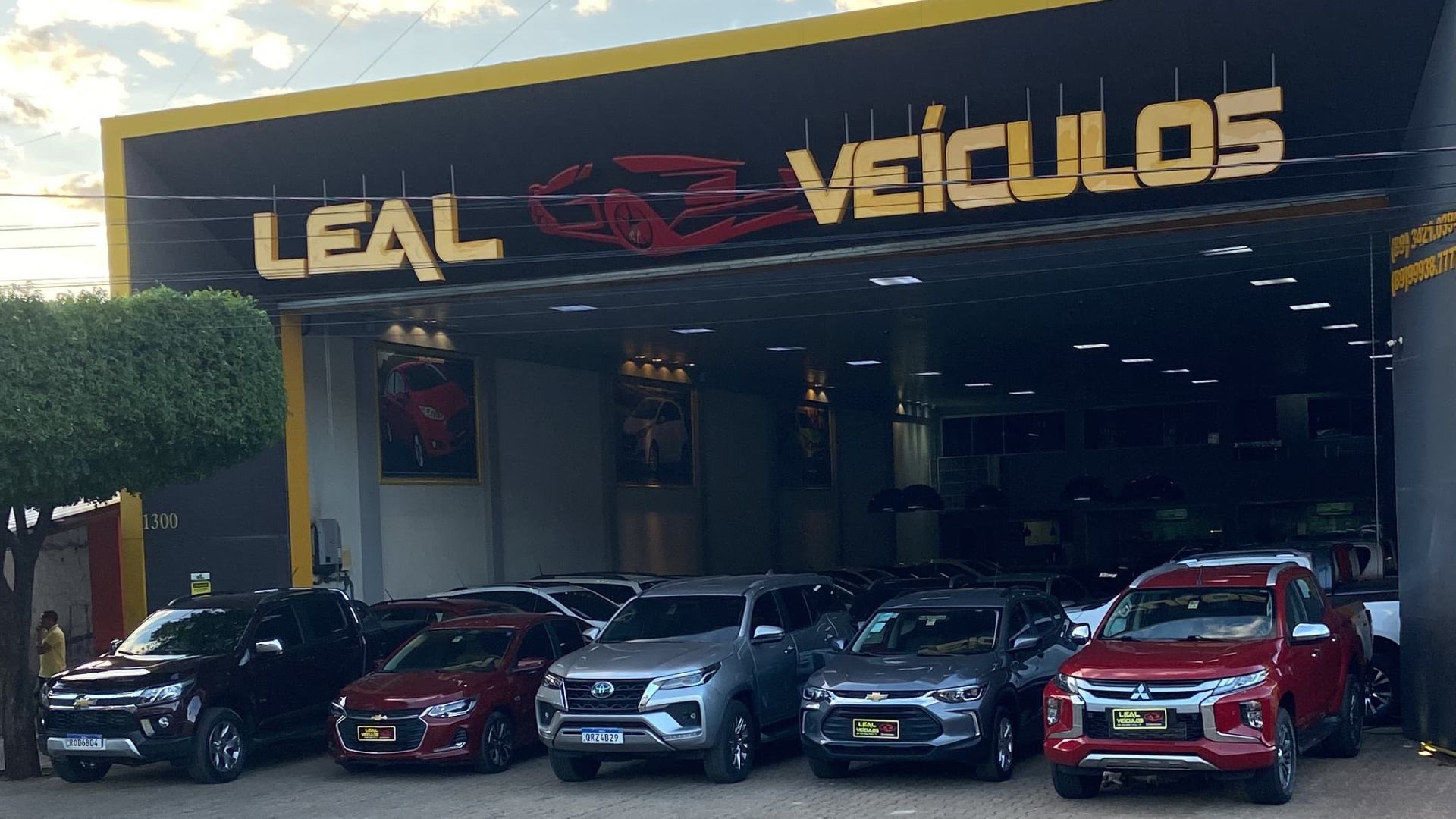 Foto do showroom Leal Veículos